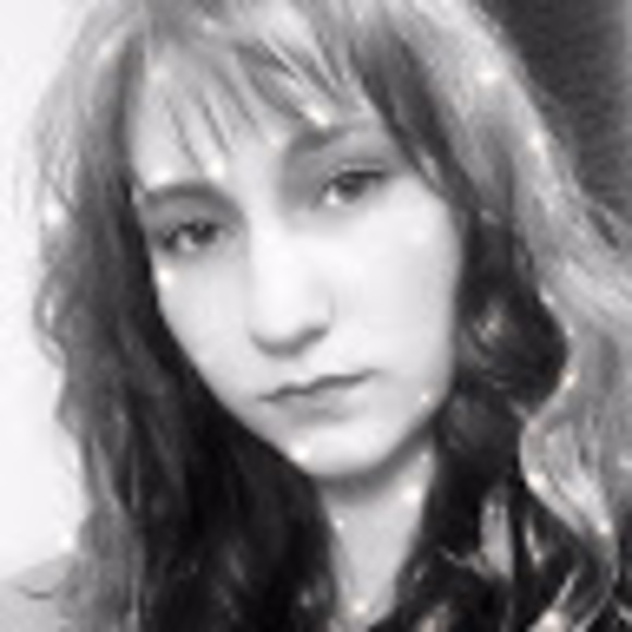 Meet your Posher, Heather - Picture 1 of 1